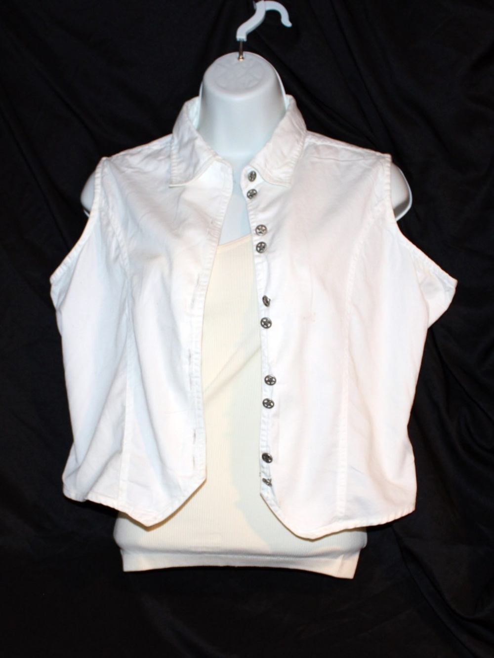 VTG-Adobe Rose sleeveless white western blouse vest